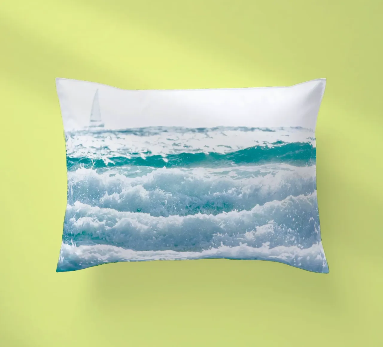 Bianco su bianco cuscino da Tal Paz-Fridman