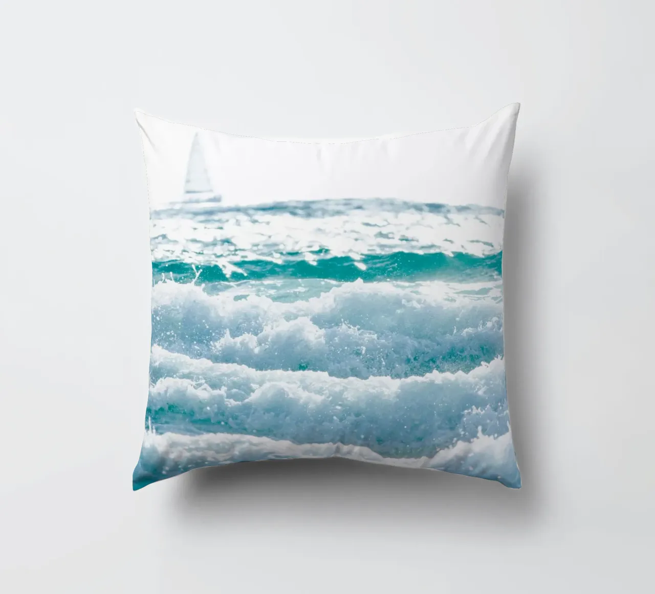 Bianco su bianco cuscino da Tal Paz-Fridman