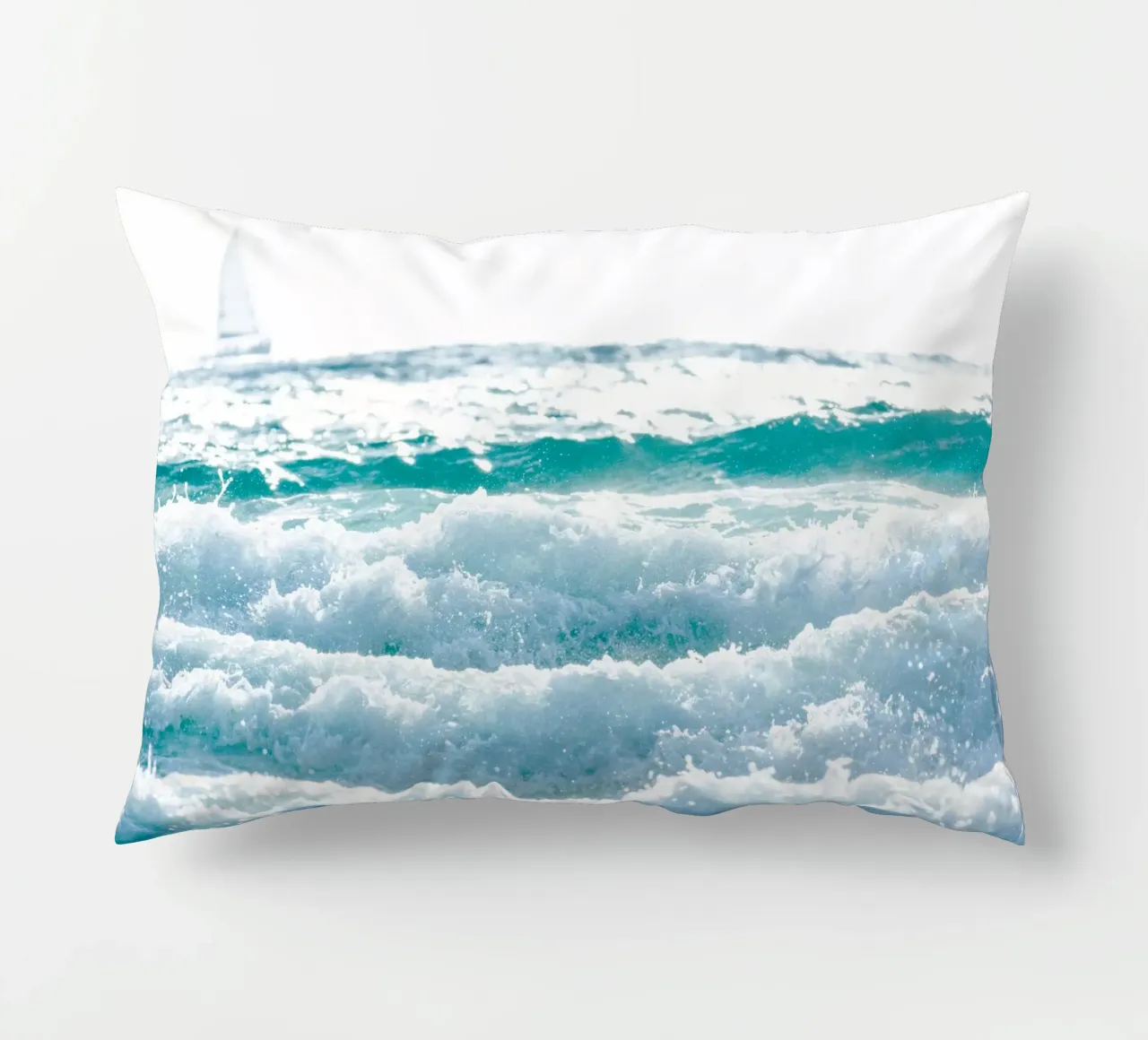 Bianco su bianco cuscino da Tal Paz-Fridman