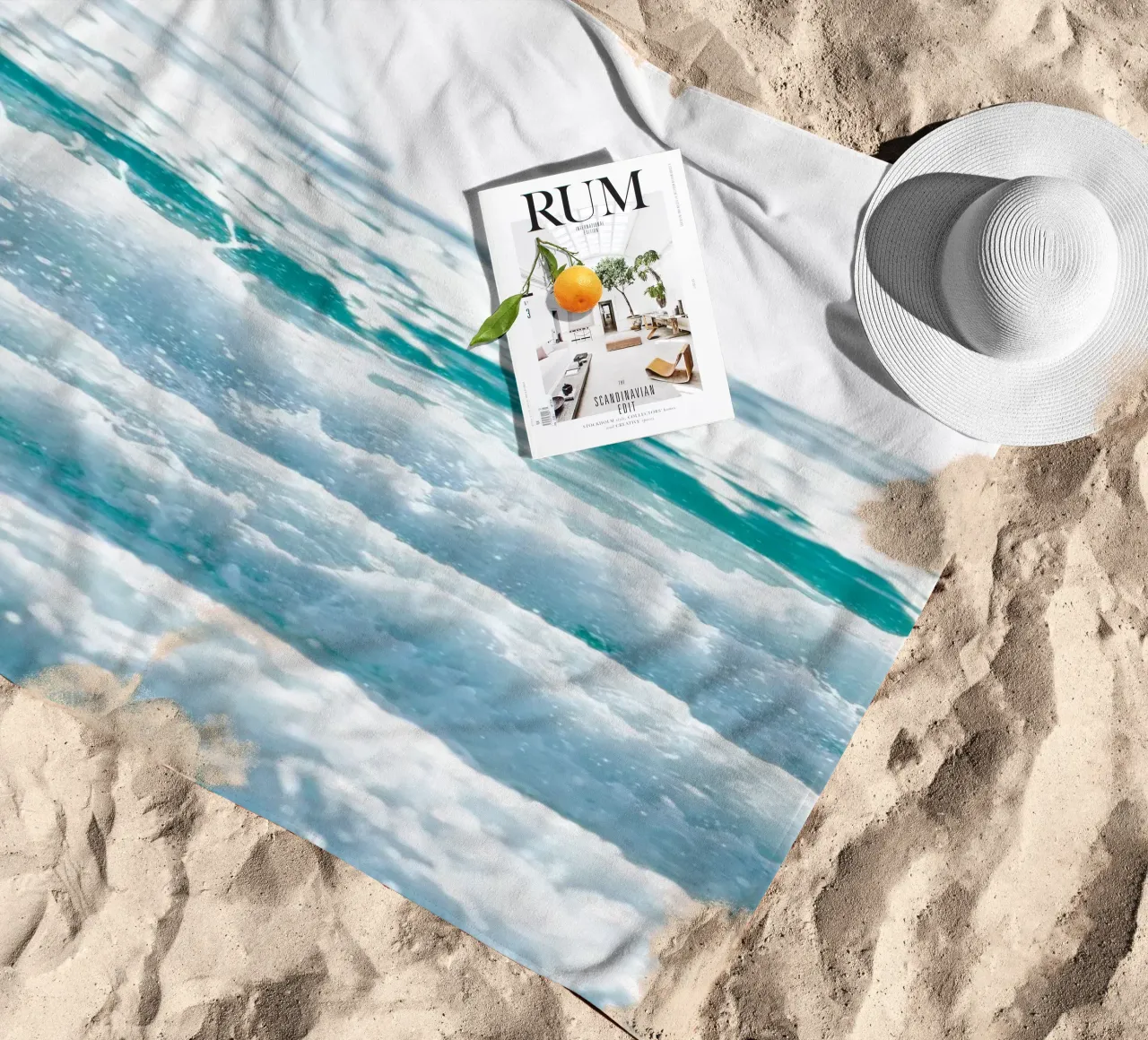 Bianco su bianco telo mare da Tal Paz-Fridman