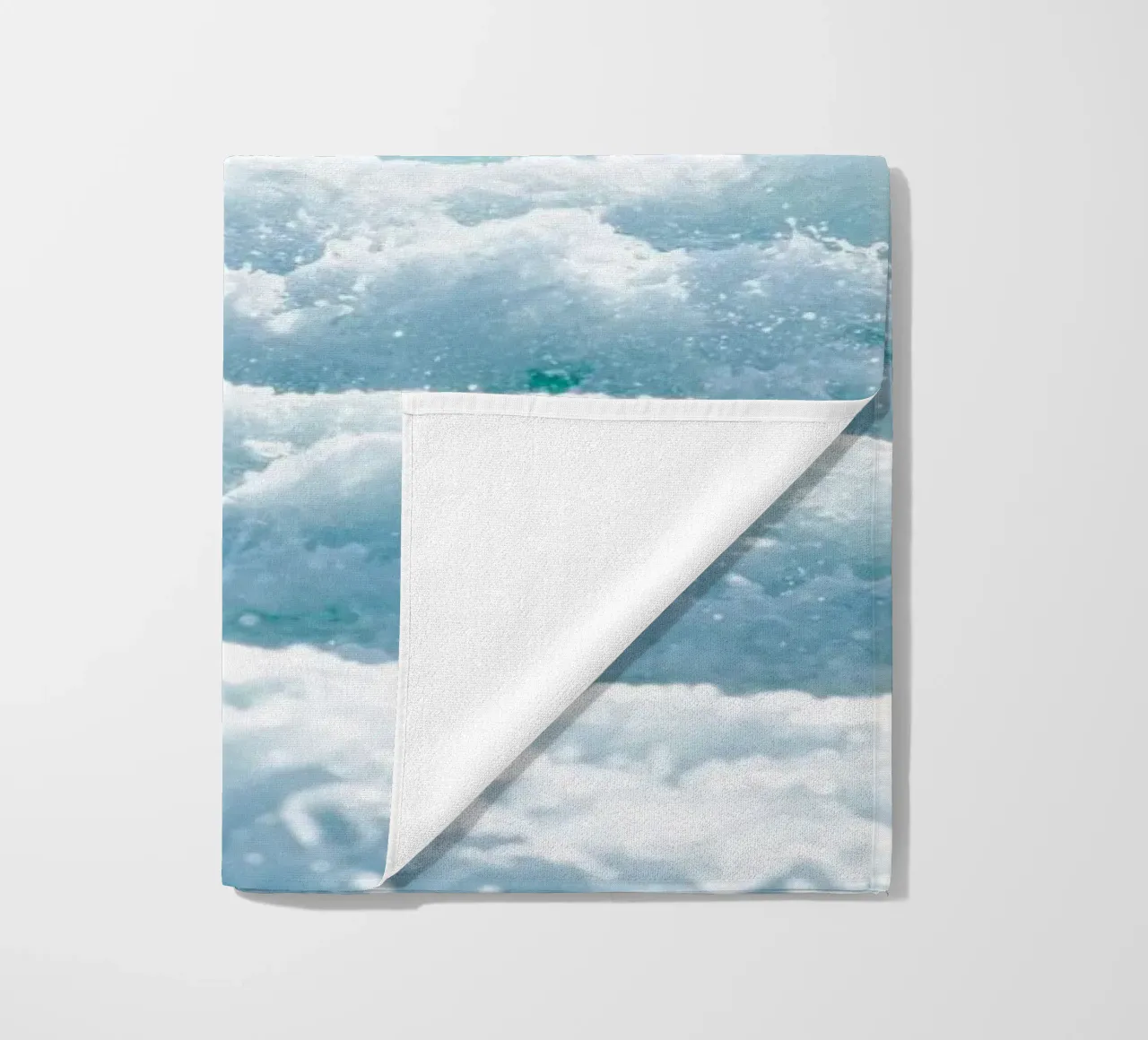 Bianco su bianco telo mare da Tal Paz-Fridman