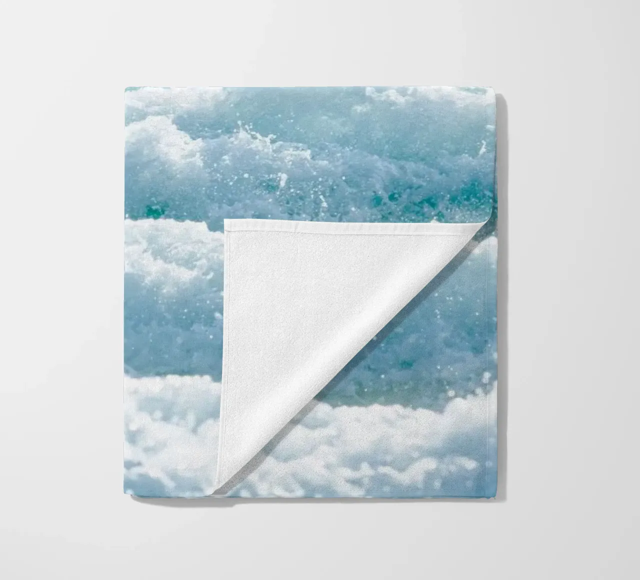 Bianco su bianco telo mare da Tal Paz-Fridman