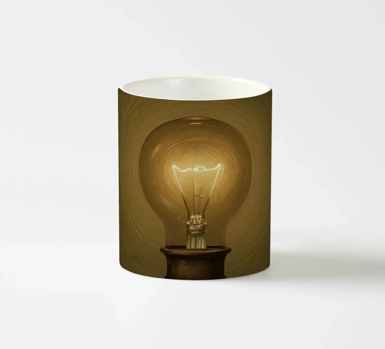 Lampadina illuminata su supporto in metallo tazza in ceramica da DesignDoodle