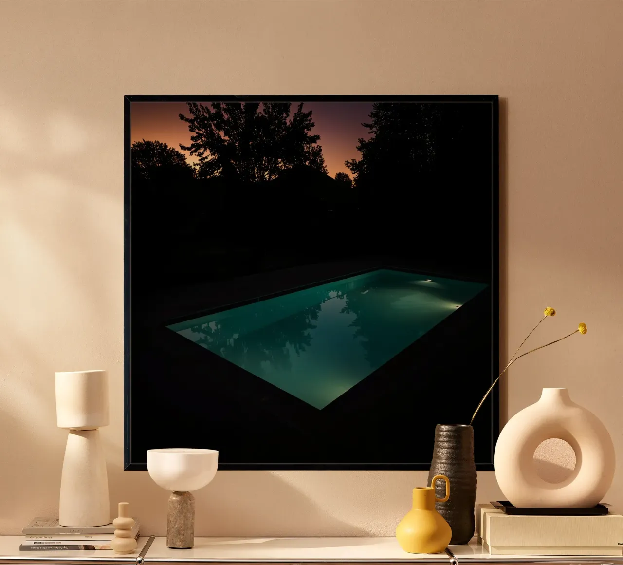 Piscina illuminata di notte con cielo crepuscolare poster da DesignDoodle