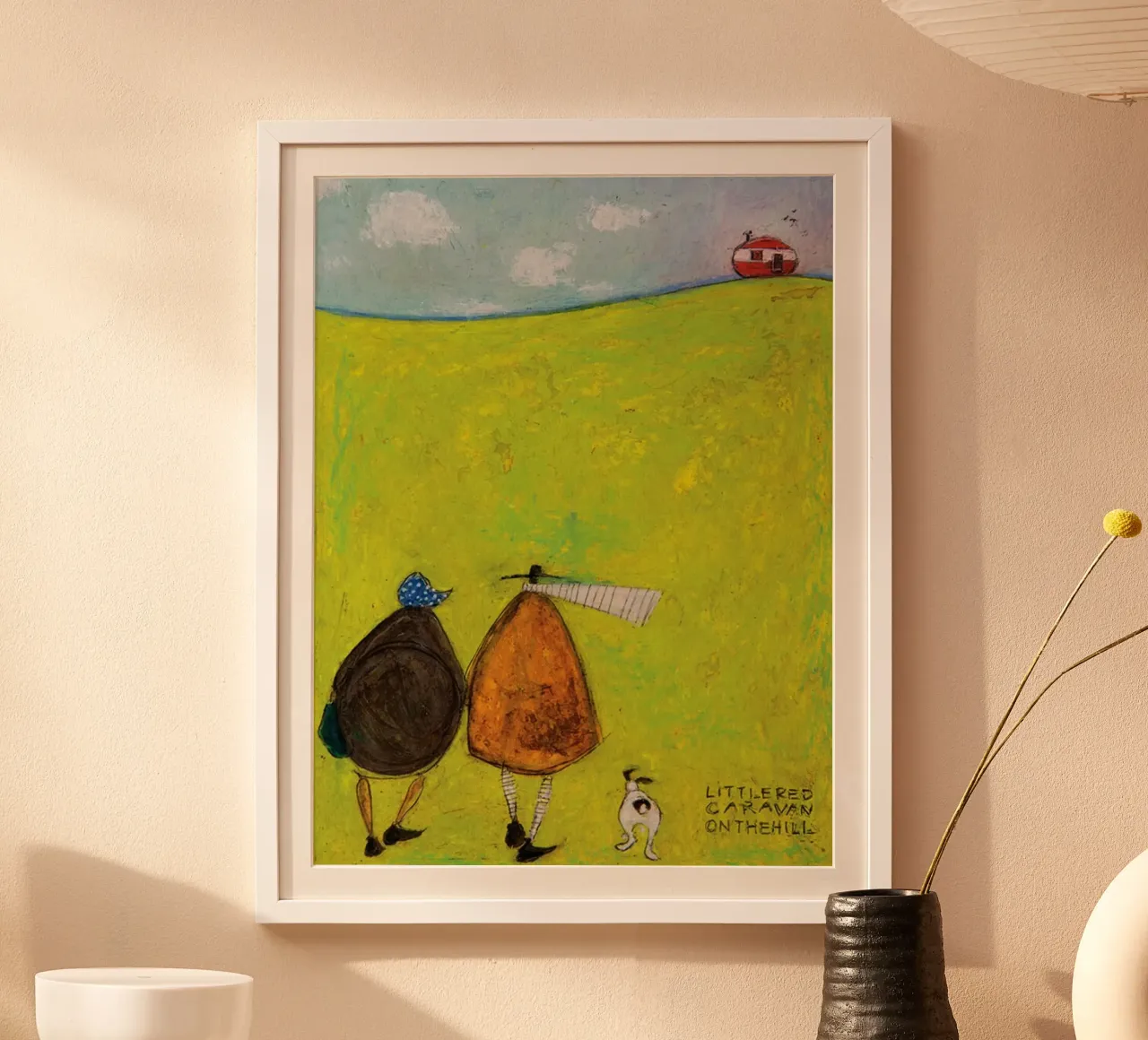 Sam Toft Little Red Caravan On The Hill Gemälde auf Leinwand Poster mit Aluminium Rahmen von Patrick Mitchell