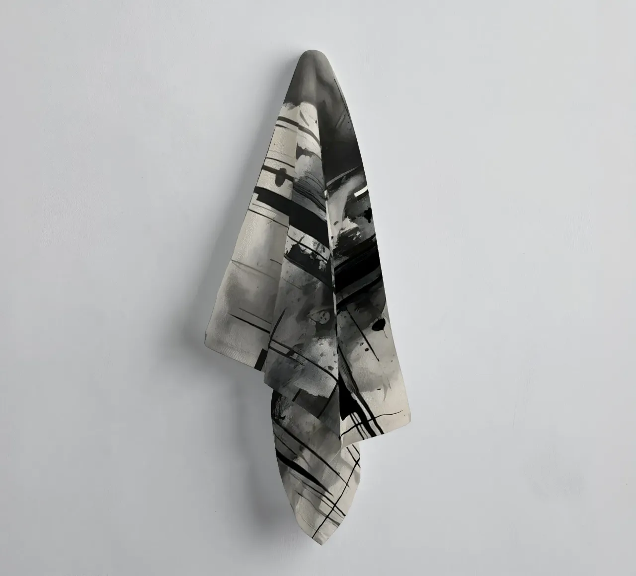 Monochrome Abstract Wall Art - Chaos and Structure 1/2 asciugamano da bagno da Lady Mathzeba