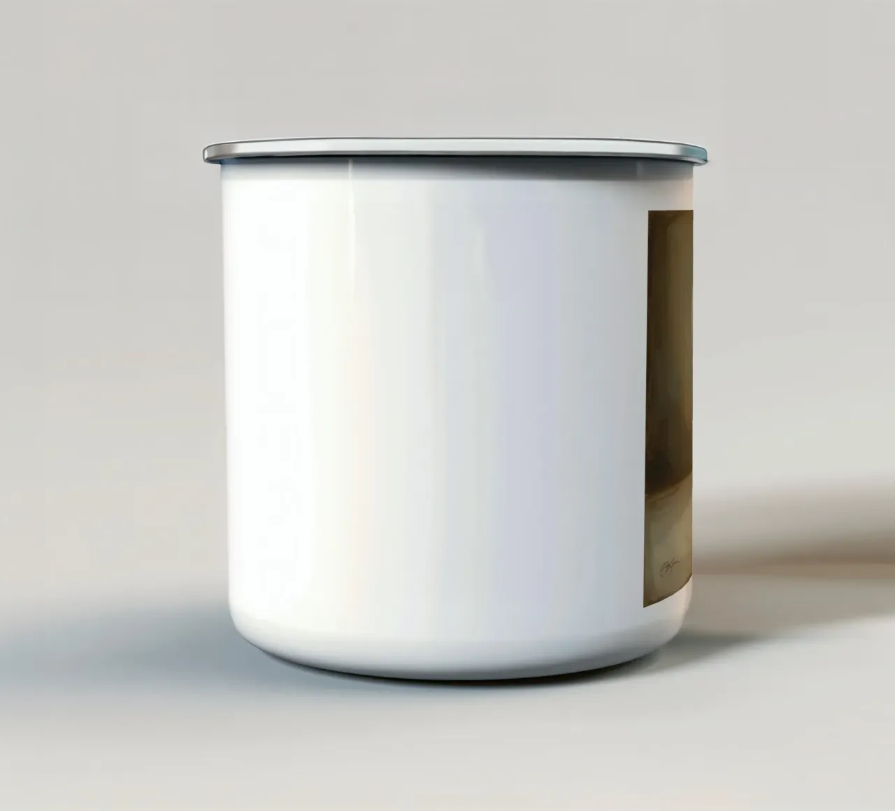 Tazza ornata con liquido scuro e vapore a forma di cuore tazza in smalto da DesignDoodle