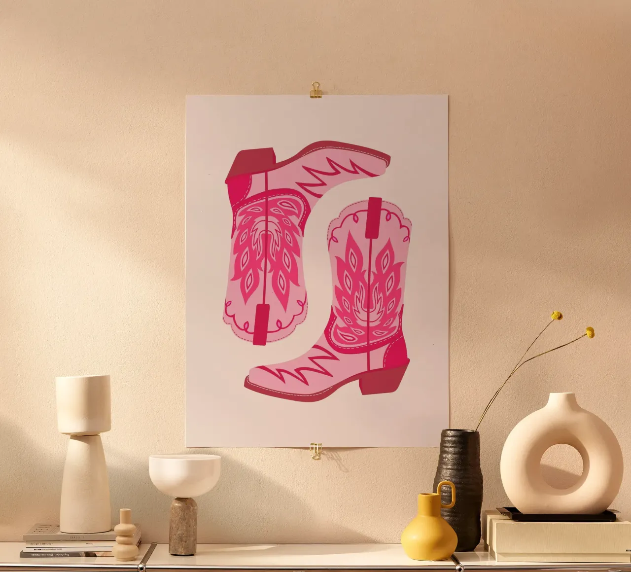 Stivali da cowgirl rosa alla moda poster con telaio in legno da fltmfrance