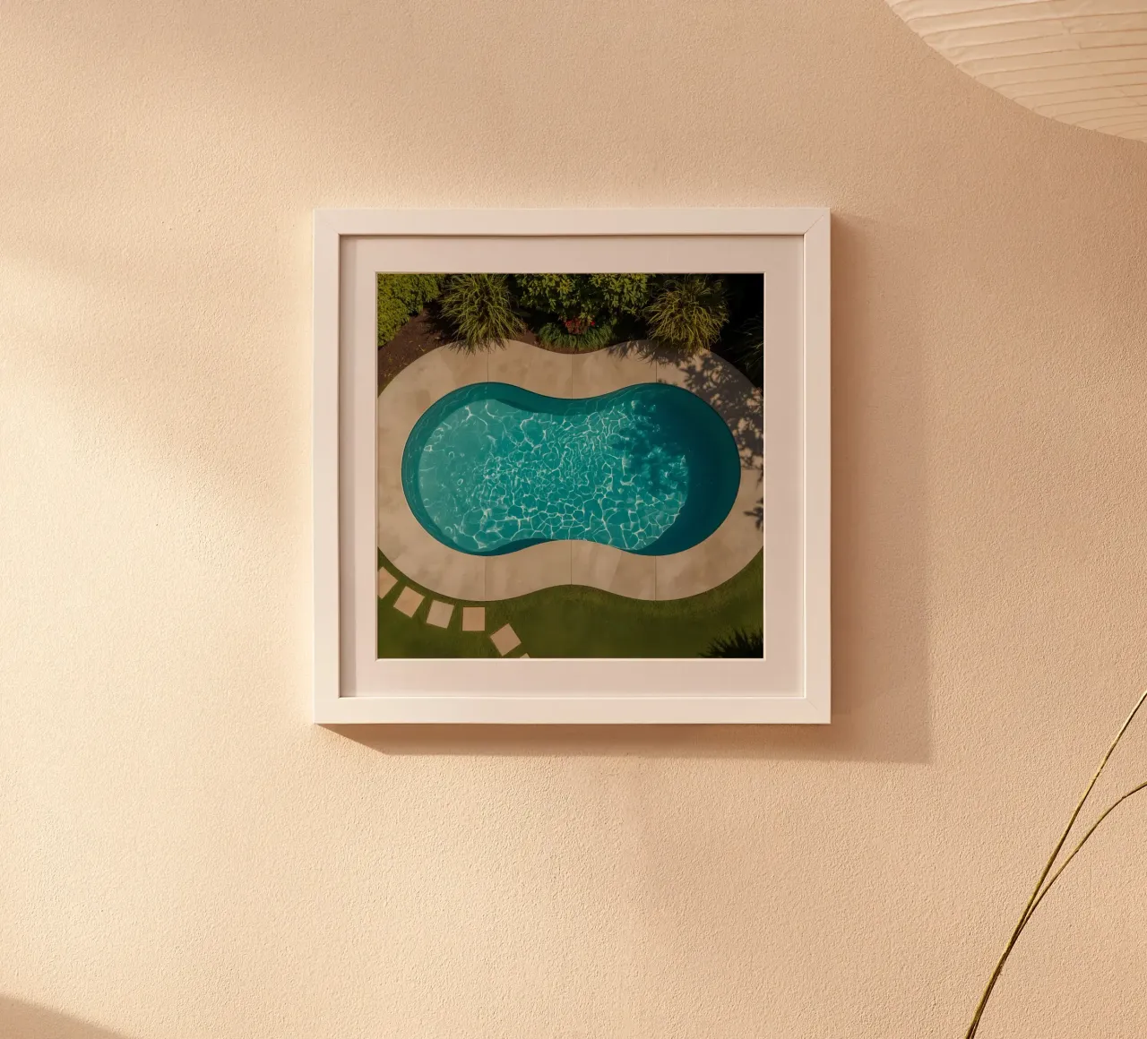Vue aérienne d'une piscine en forme de rein avec paysage poster de DesignDoodle