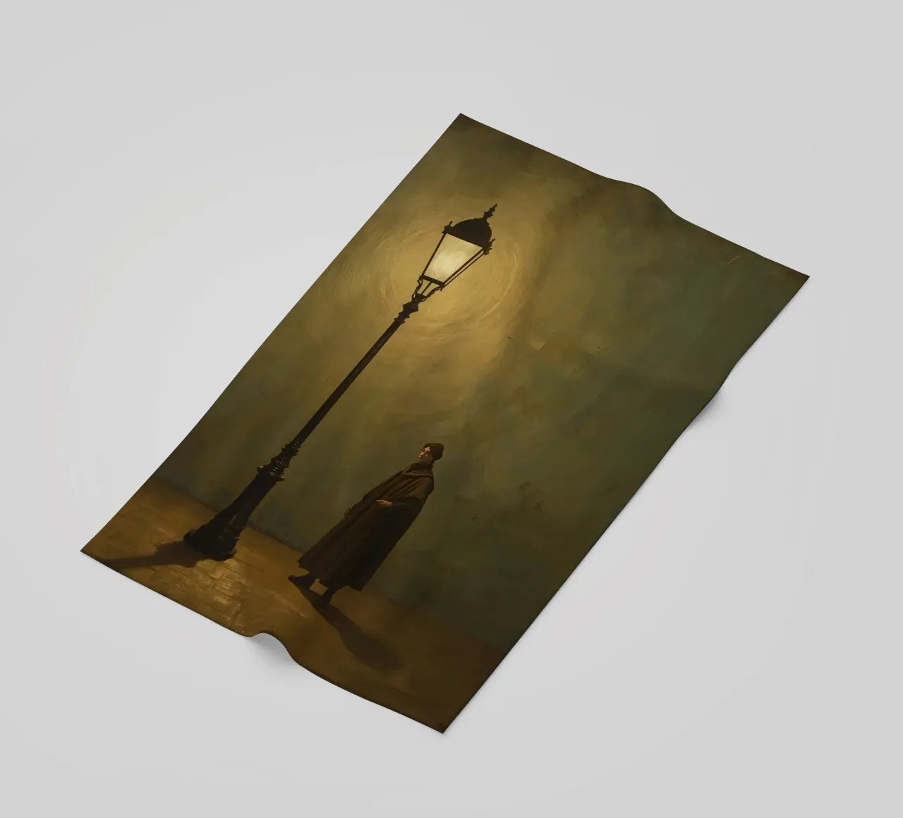 Pittura di un uomo in piedi accanto a un lampione acceso telo mare da DesignDoodle