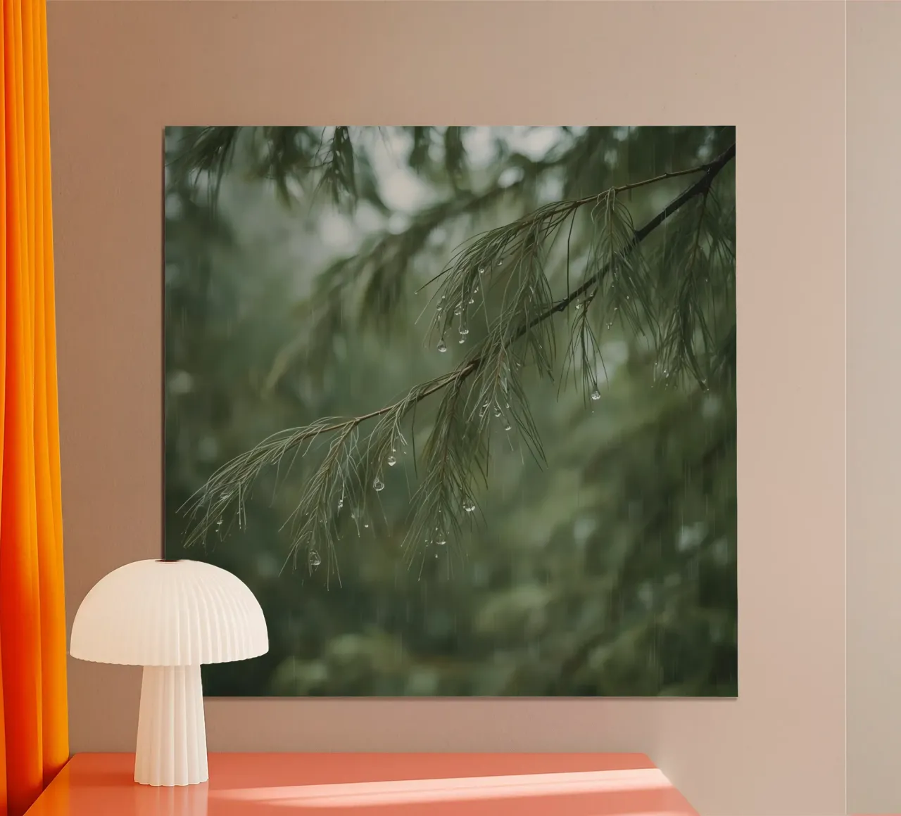 Ramo di pino e gocce di pioggia poster con telaio in legno da DesignDoodle