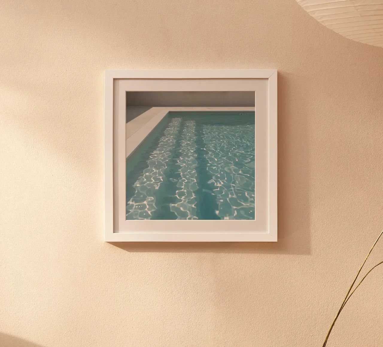 Piscina rettangolare con acqua blu e bordo in pietra poster da DesignDoodle