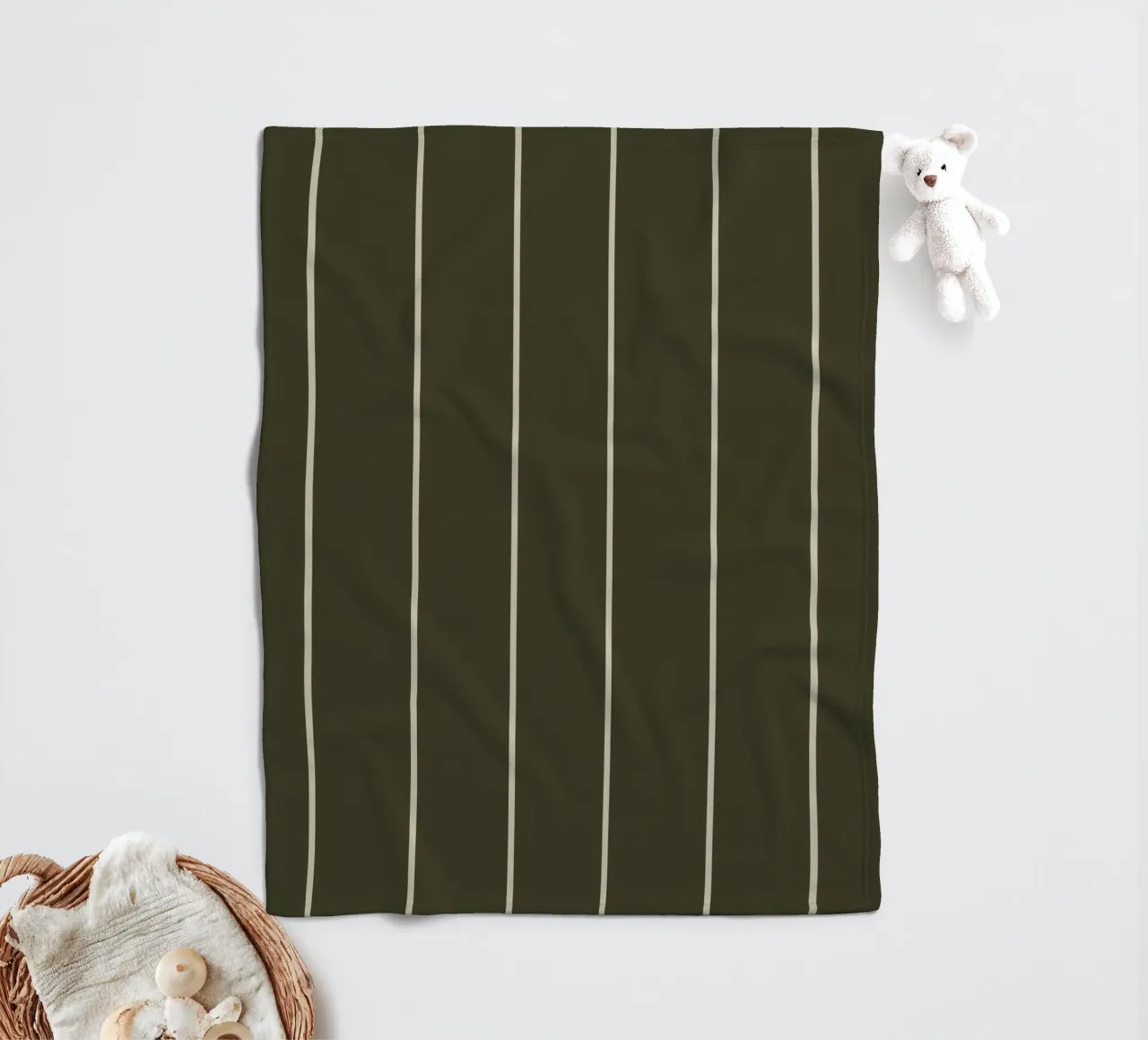 Dark olive green with skipping stone lines coperta in pile da TijanaArtStudio88
