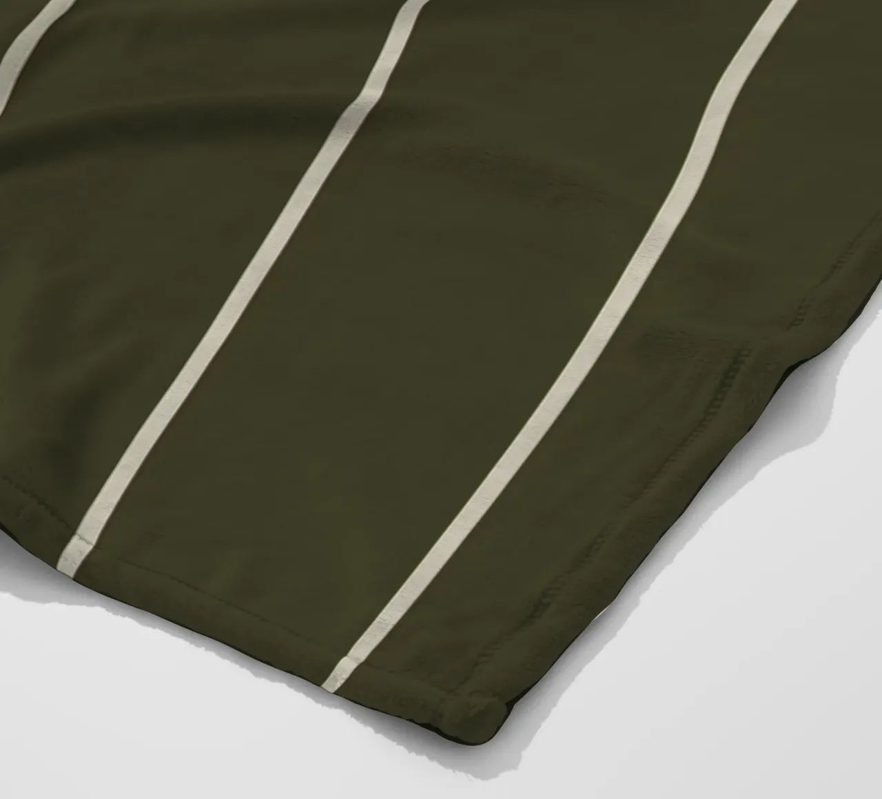 Dark olive green with skipping stone lines coperta in pile da TijanaArtStudio88