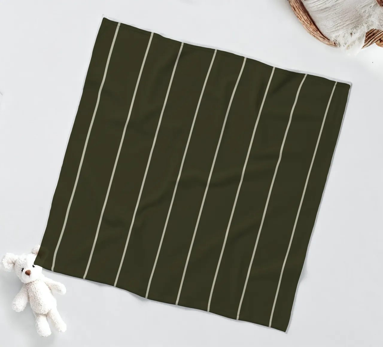 Dark olive green with skipping stone lines coperta in pile da TijanaArtStudio88