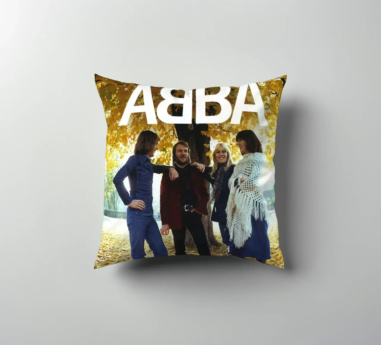 Poster classico degli Abba cuscino da MULTIMEDIA ARTWORK