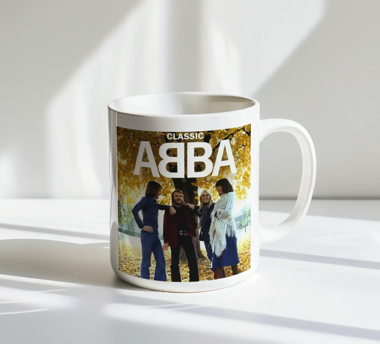 Poster classico degli Abba tazza in ceramica da MULTIMEDIA ARTWORK
