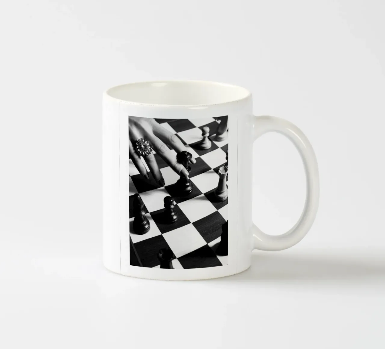 scacchiera tazza in ceramica da Ben King