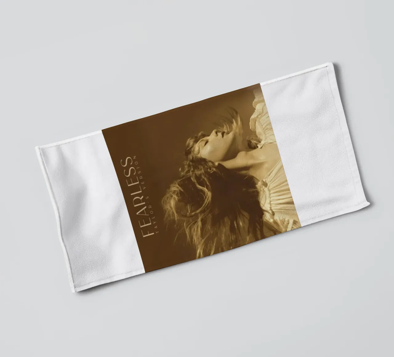 Onverschrokken gierzwaluwen badhanddoek van Home Band Shop