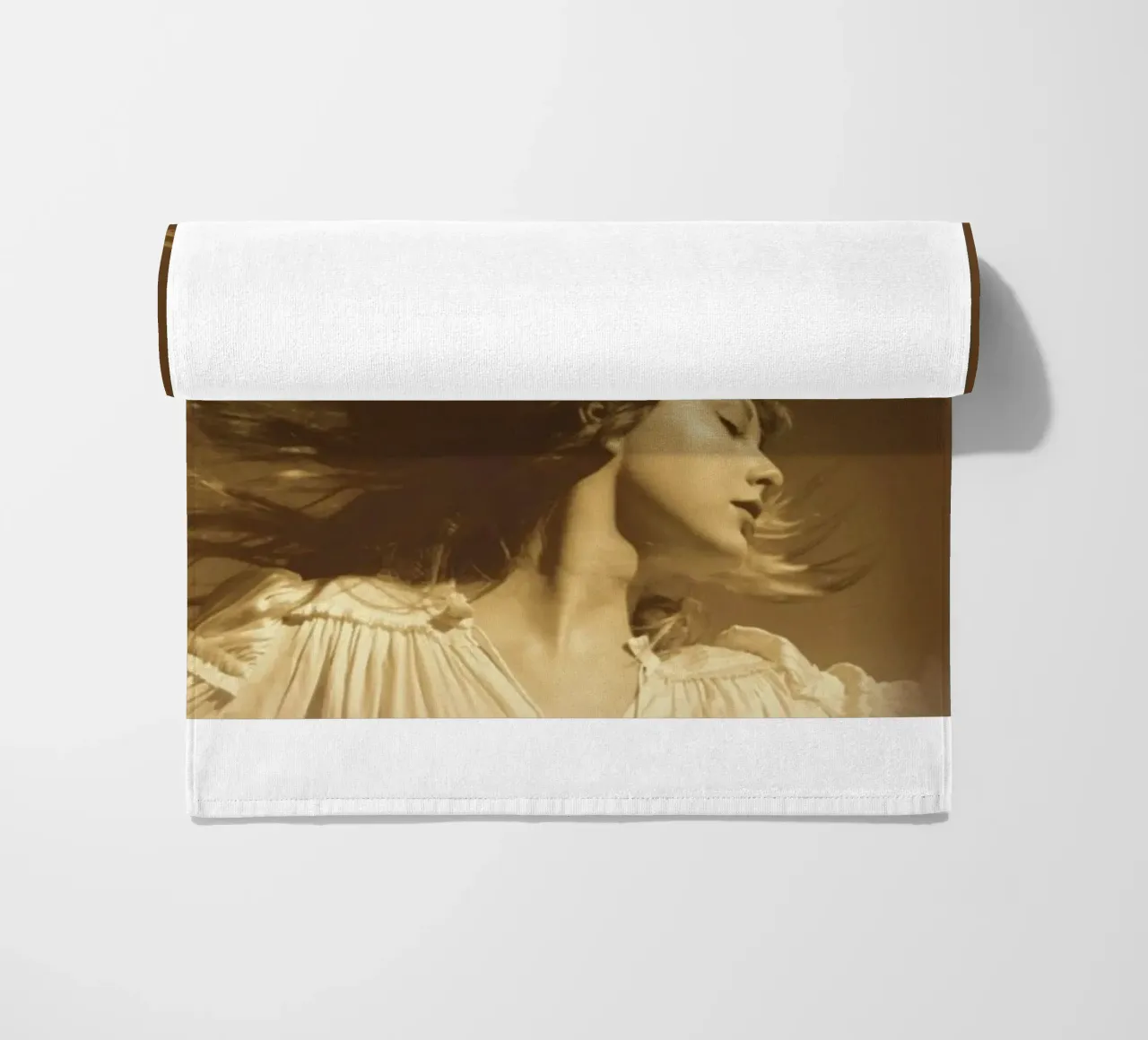 Onverschrokken gierzwaluwen strandhanddoek van Home Band Shop