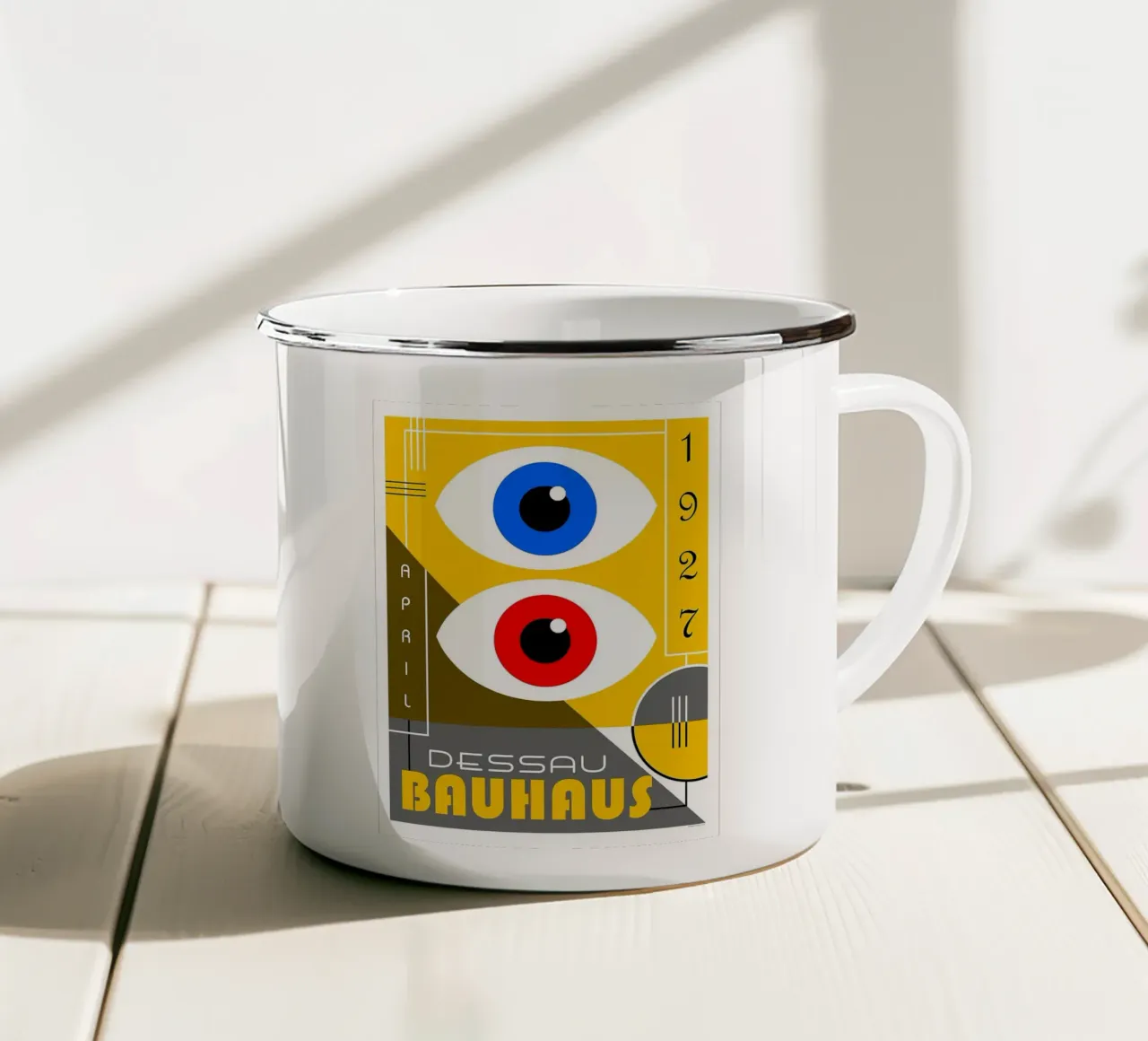 contrasto cromatico degli occhi tazza in smalto da David Taylor