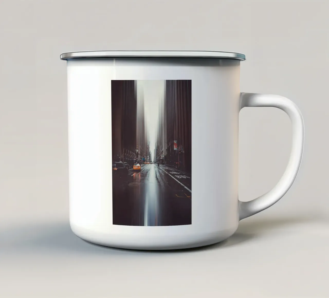 New York tazza in smalto da Flo Klein