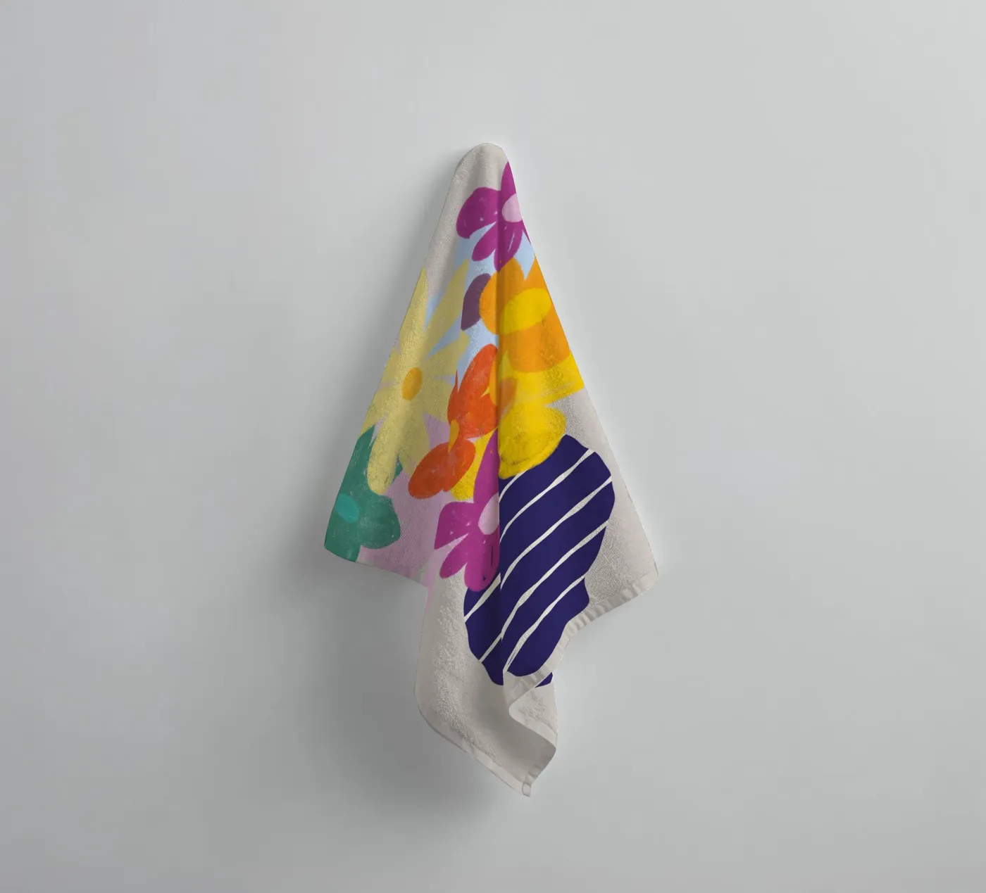 Petal Composition badhanddoek van RS LAB STUDIO