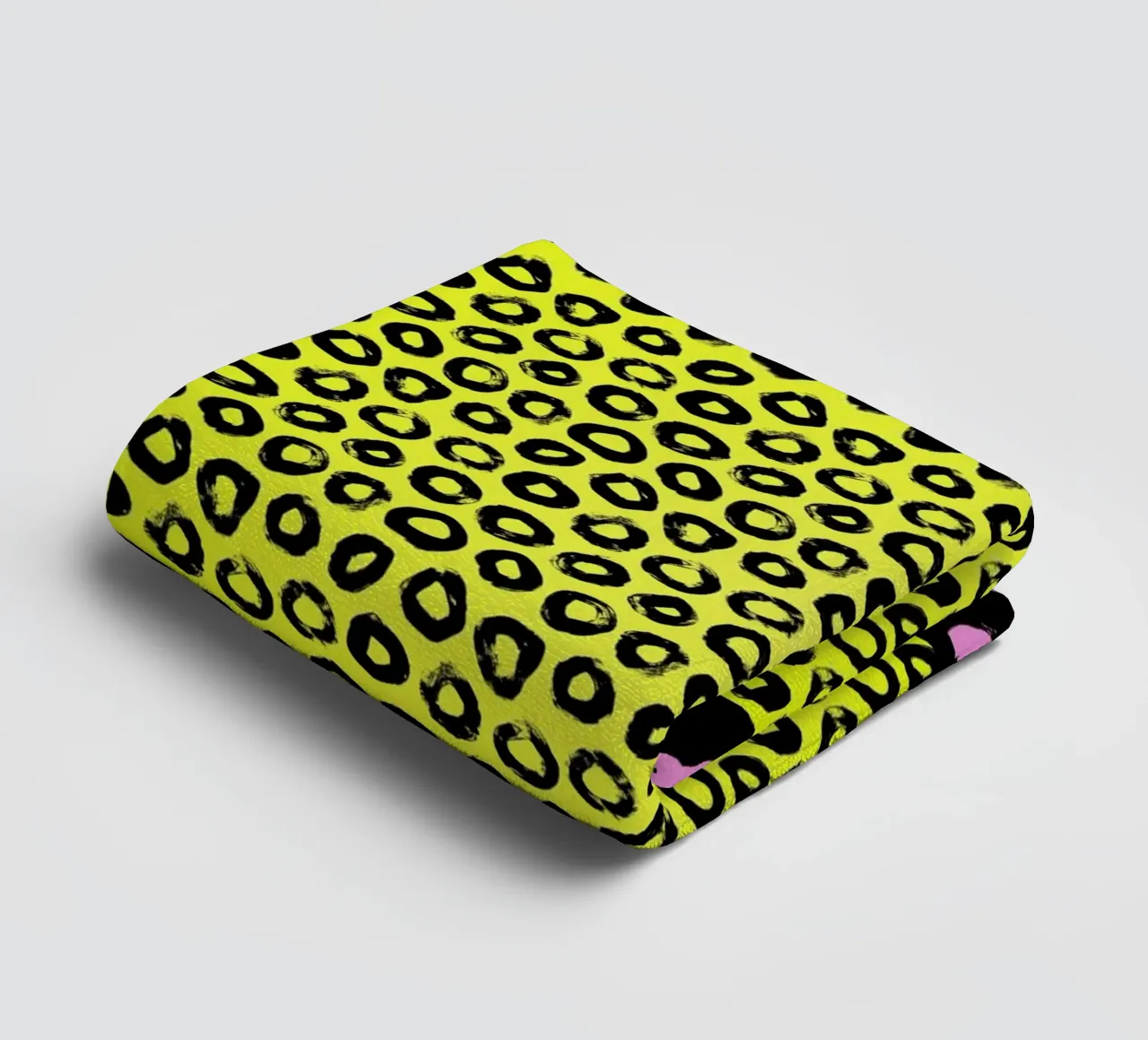 Loopscape towel by RS LAB STUDIO