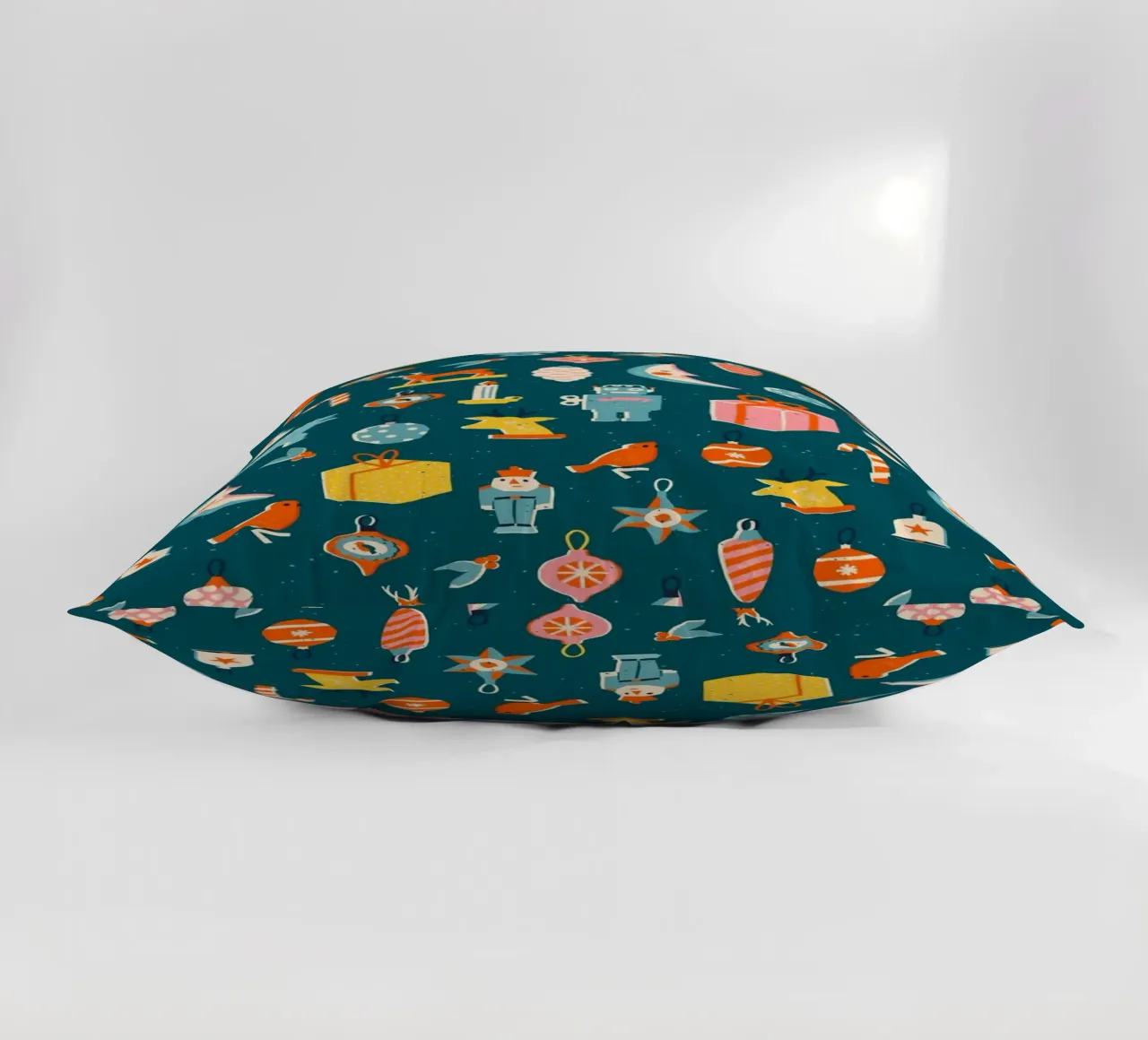 Christmas Pattern No 23 cuscino da treechild