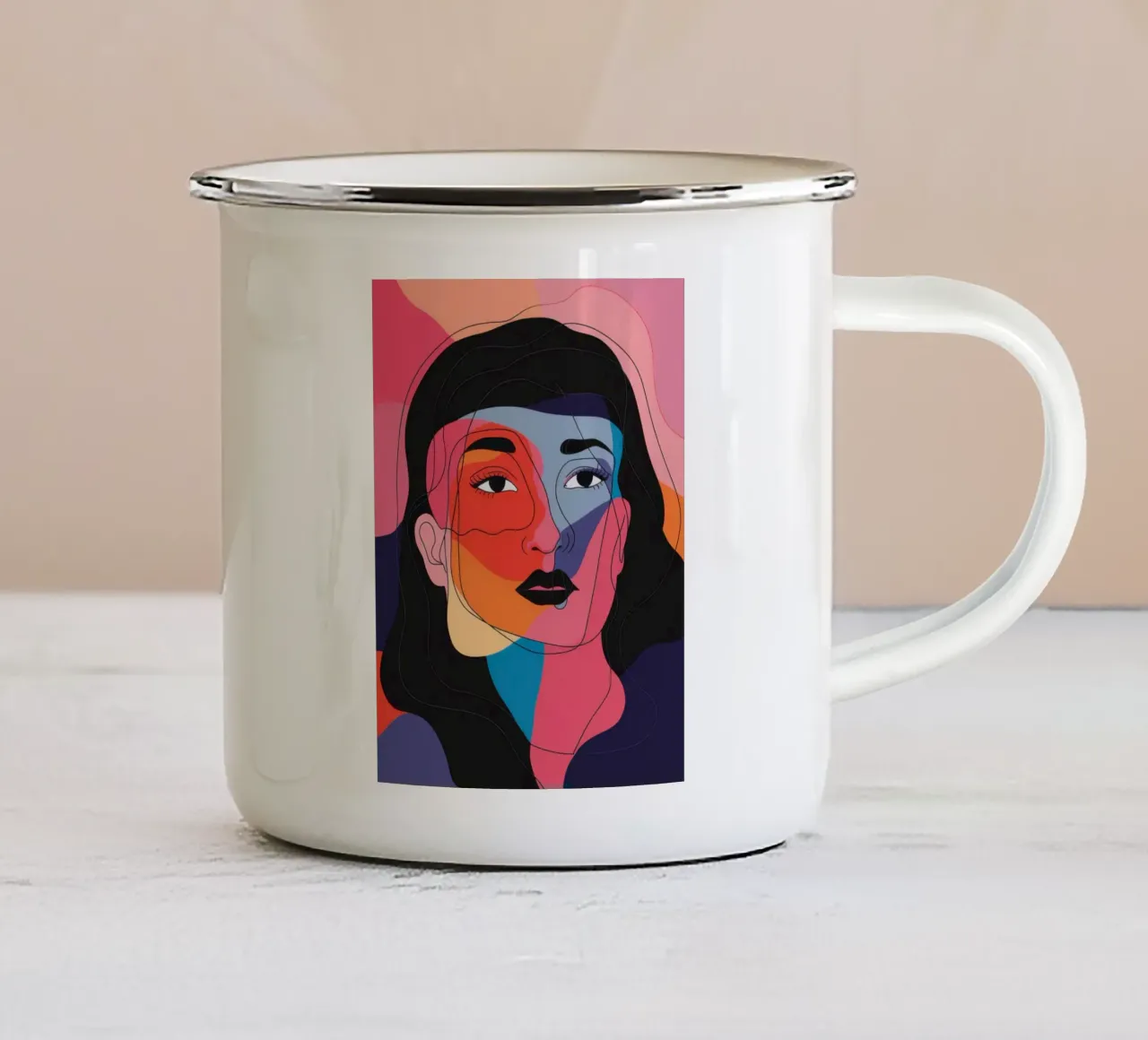 Ritratto a colori frammentato tazza in smalto da Gaia Viesta