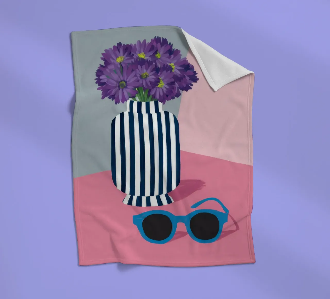 Violette in vaso a righe coperta in pile da Irish Strokes