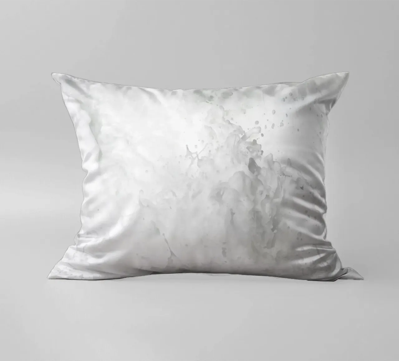 Random Chain II decorative cushion by Tal Paz-Fridman