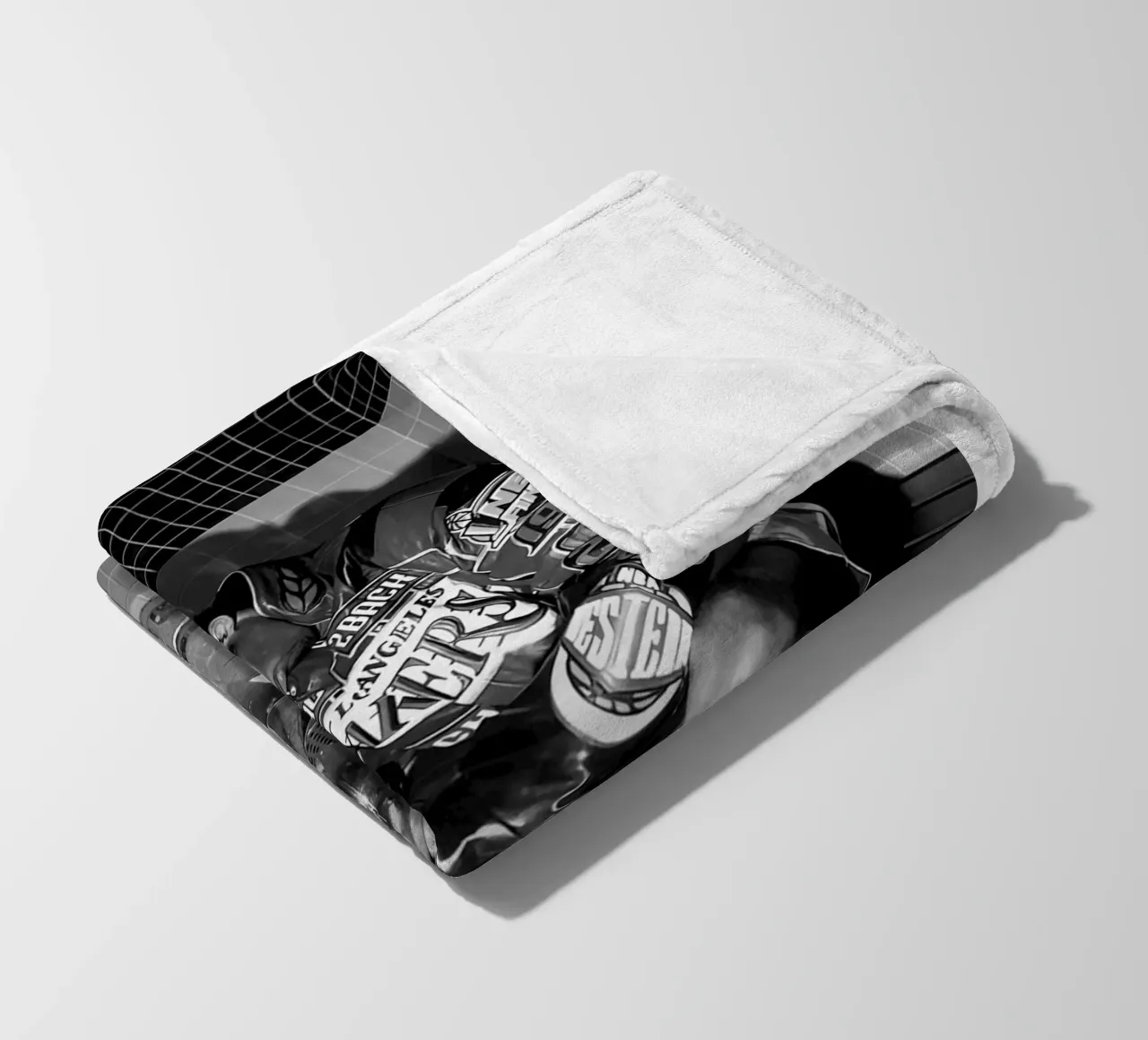 Momenti iconici di Kobe Bryant Bw coperta in pile da FAKE ARTWORK STORE