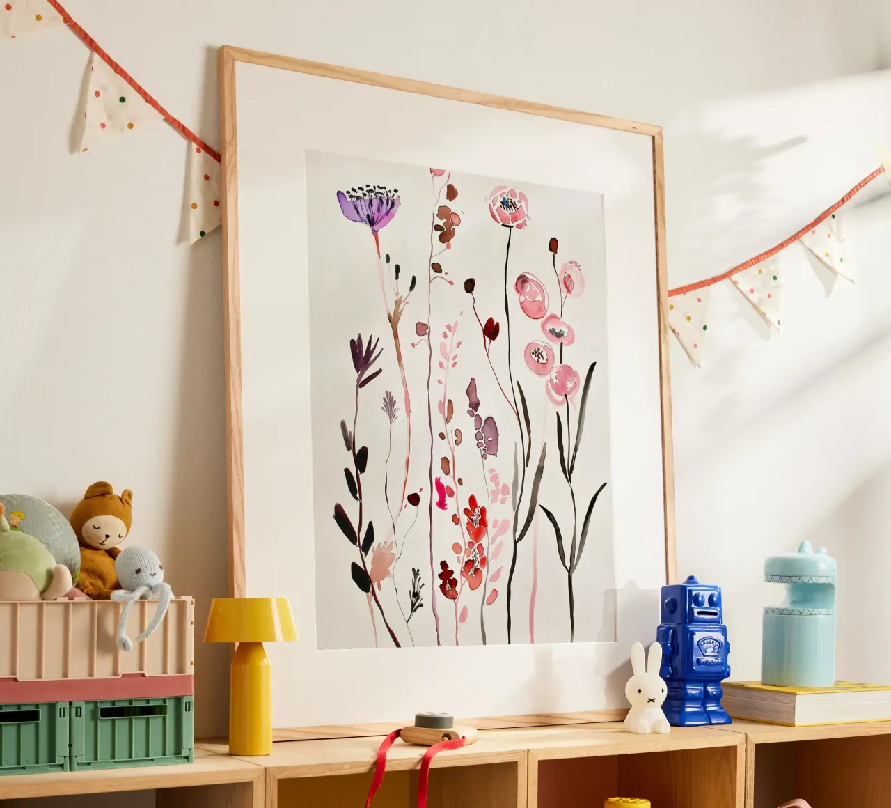 Steli selvatici poster con telaio in legno da Sophia Calder Studio