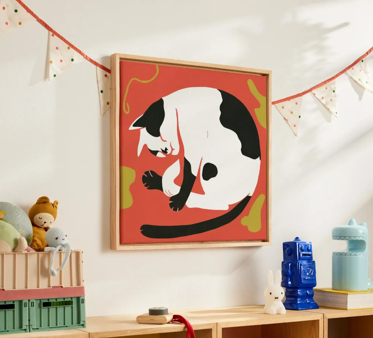 Die Yin-Yang-Katze Leinwand mit Schattenfugenrahmen von Luna Aura