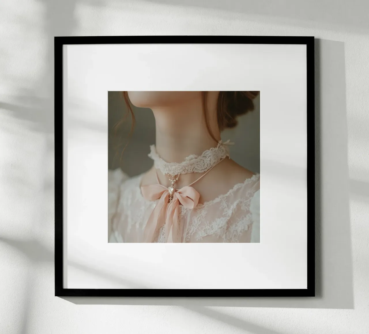 Sussurri in rosa poster da StillVibe Home