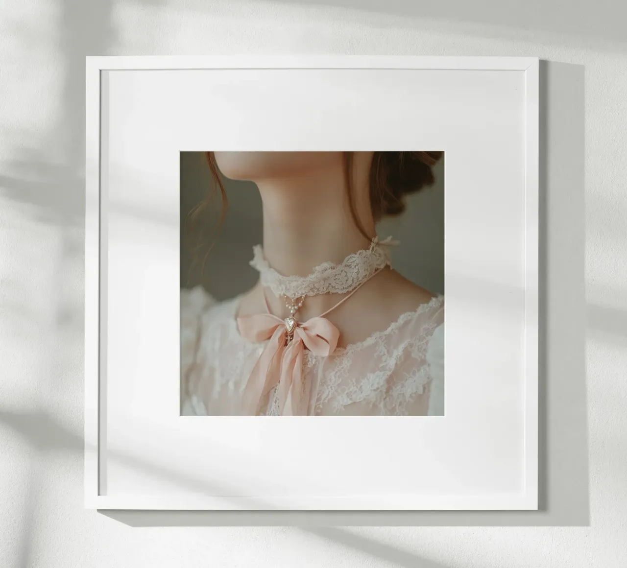 Sussurri in rosa poster da StillVibe Home