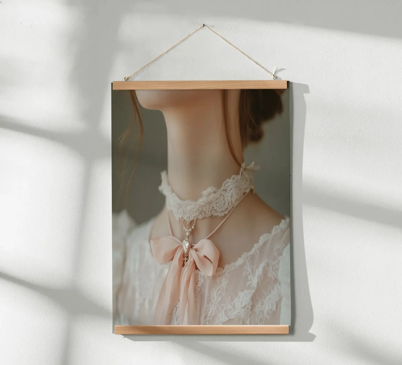 Sussurri in rosa poster da StillVibe Home
