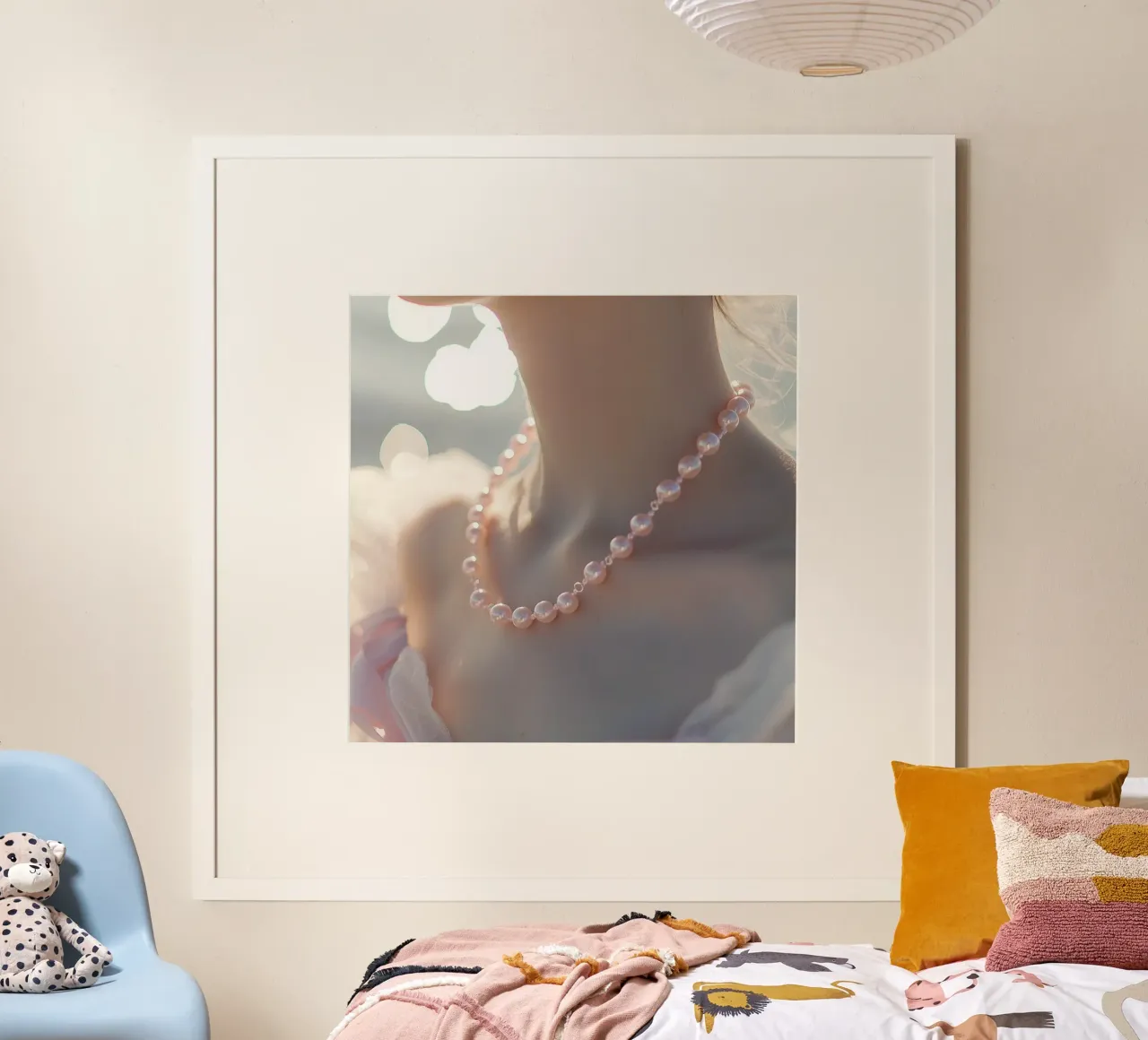 Sussurri in rosa poster con telaio in legno da StillVibe Home