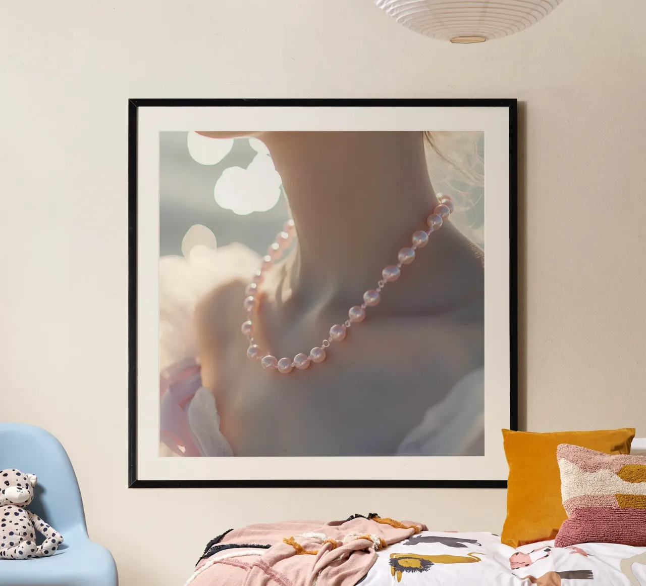 Sussurri in rosa poster con telaio in legno da StillVibe Home