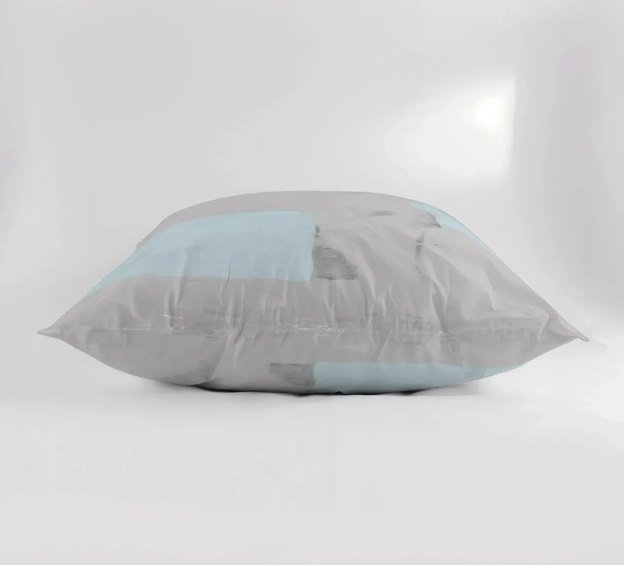 pale blue and grey cuscino da IRIS LEHNHARDT FINE ART