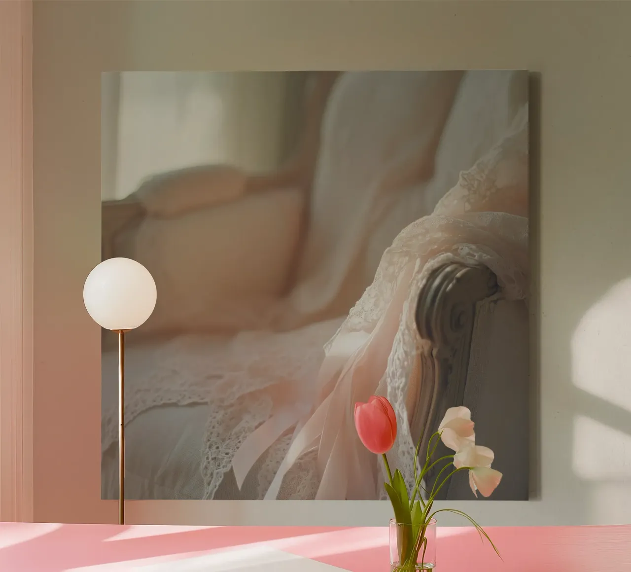 Sussurri in rosa tela con Cornice a cassetta da StillVibe Home