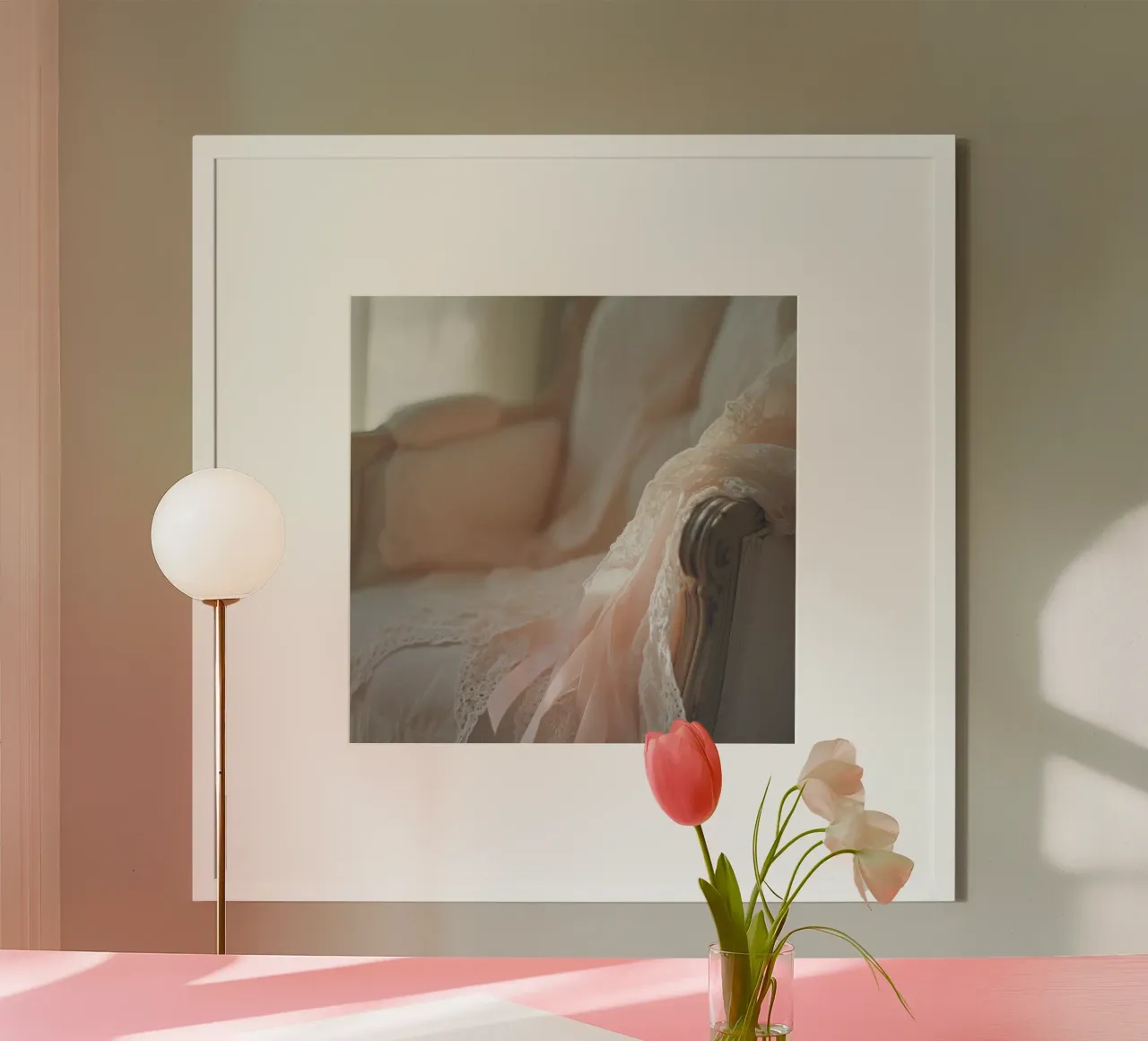 Sussurri in rosa poster da StillVibe Home