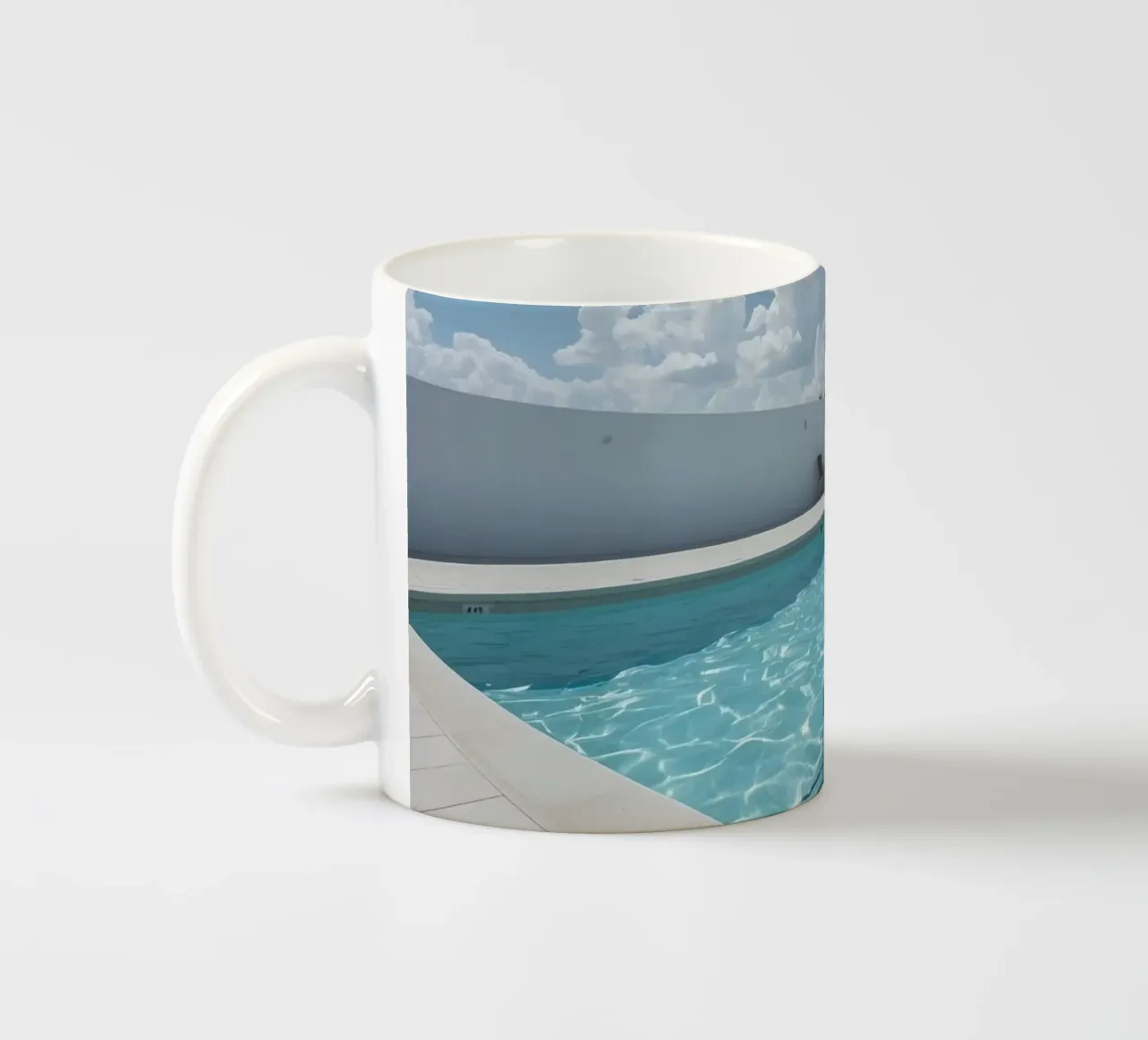 Piscina sul tetto con scala di accesso e cielo blu tazza in ceramica da DesignDoodle
