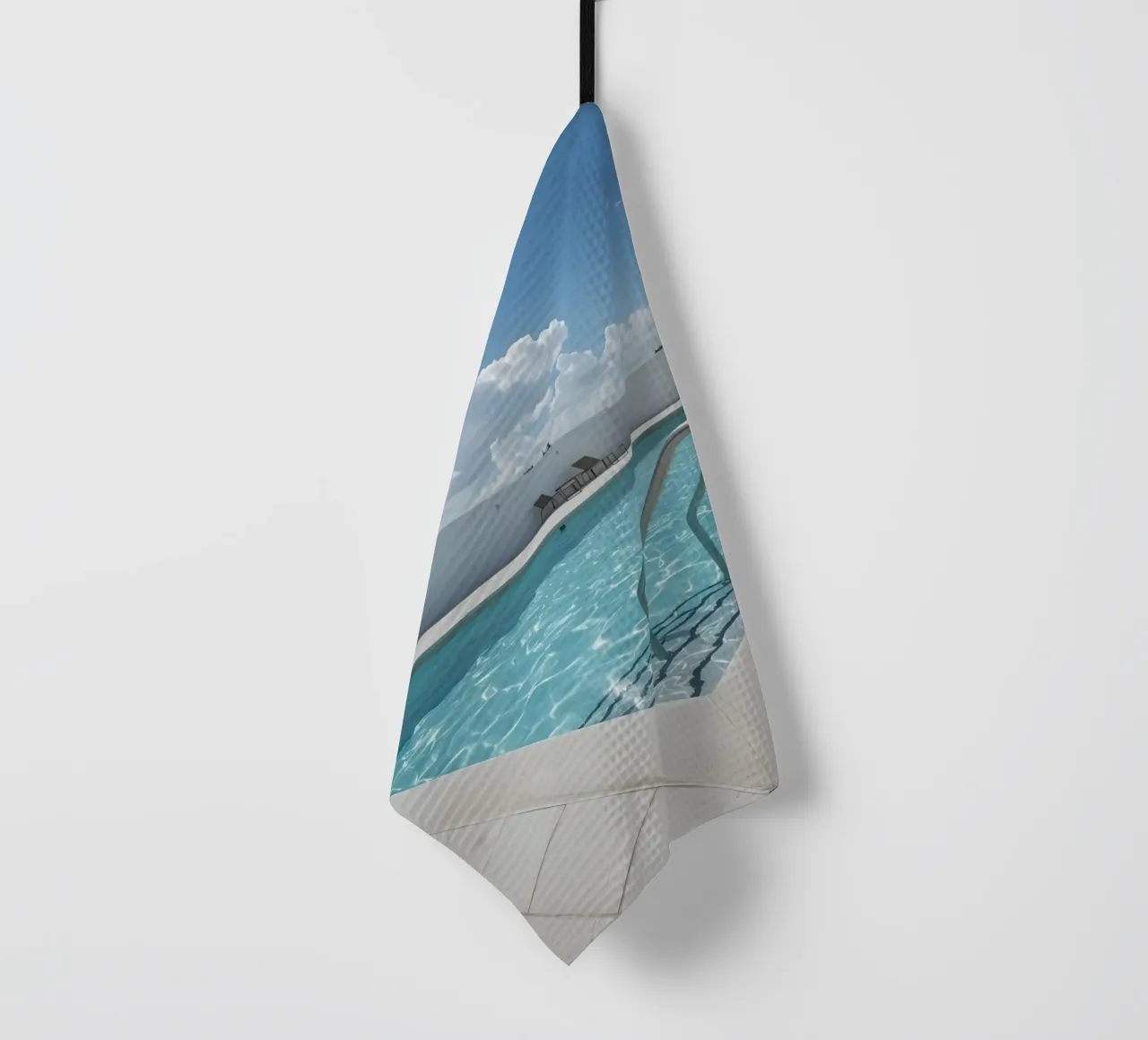 Piscina sul tetto con scala di accesso e cielo blu canovaccio da cucina da DesignDoodle