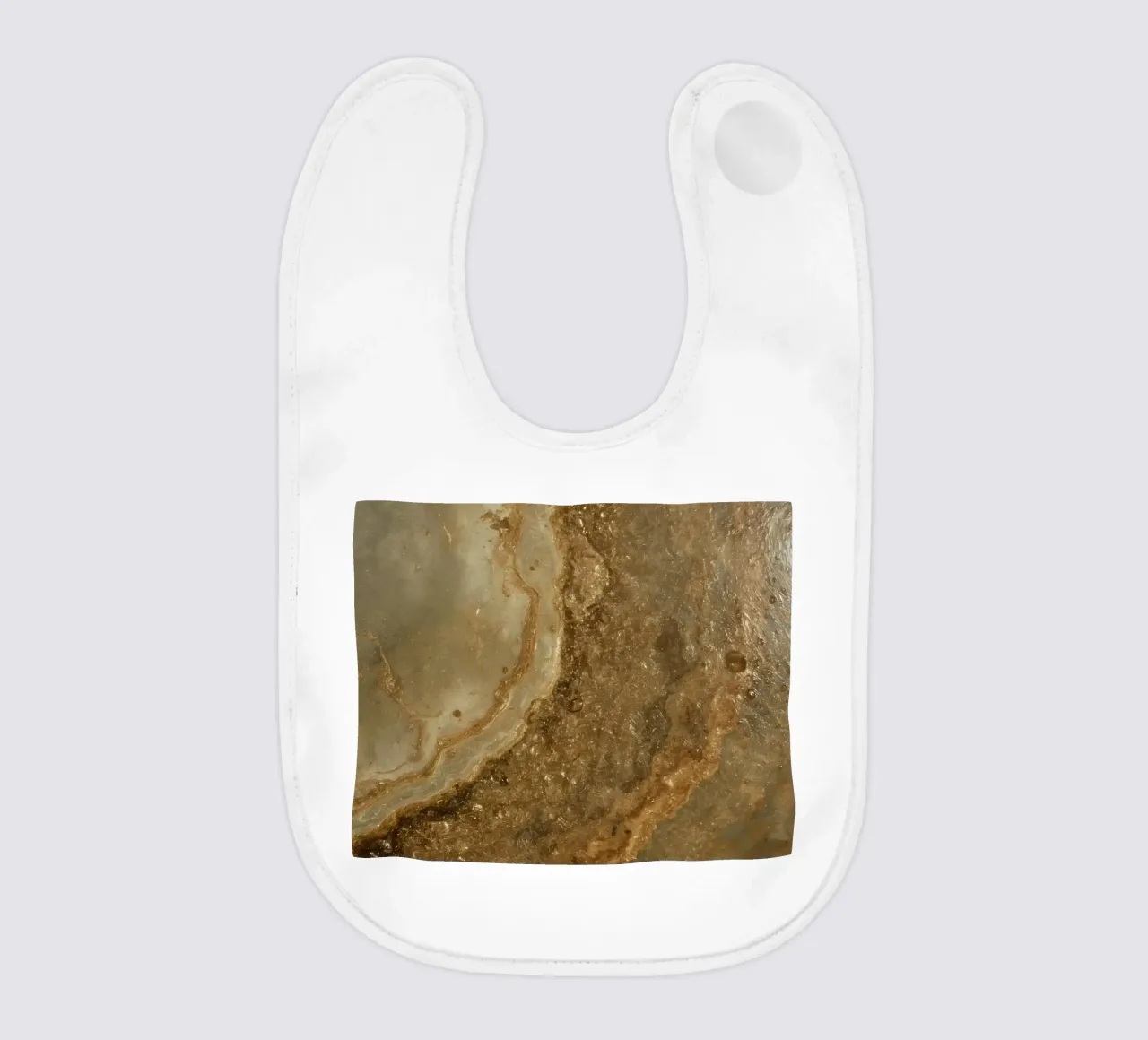 Strukturierte braune und beigefarbene Oberfläche mit Luftblasen Babylätzchen von DesignDoodle