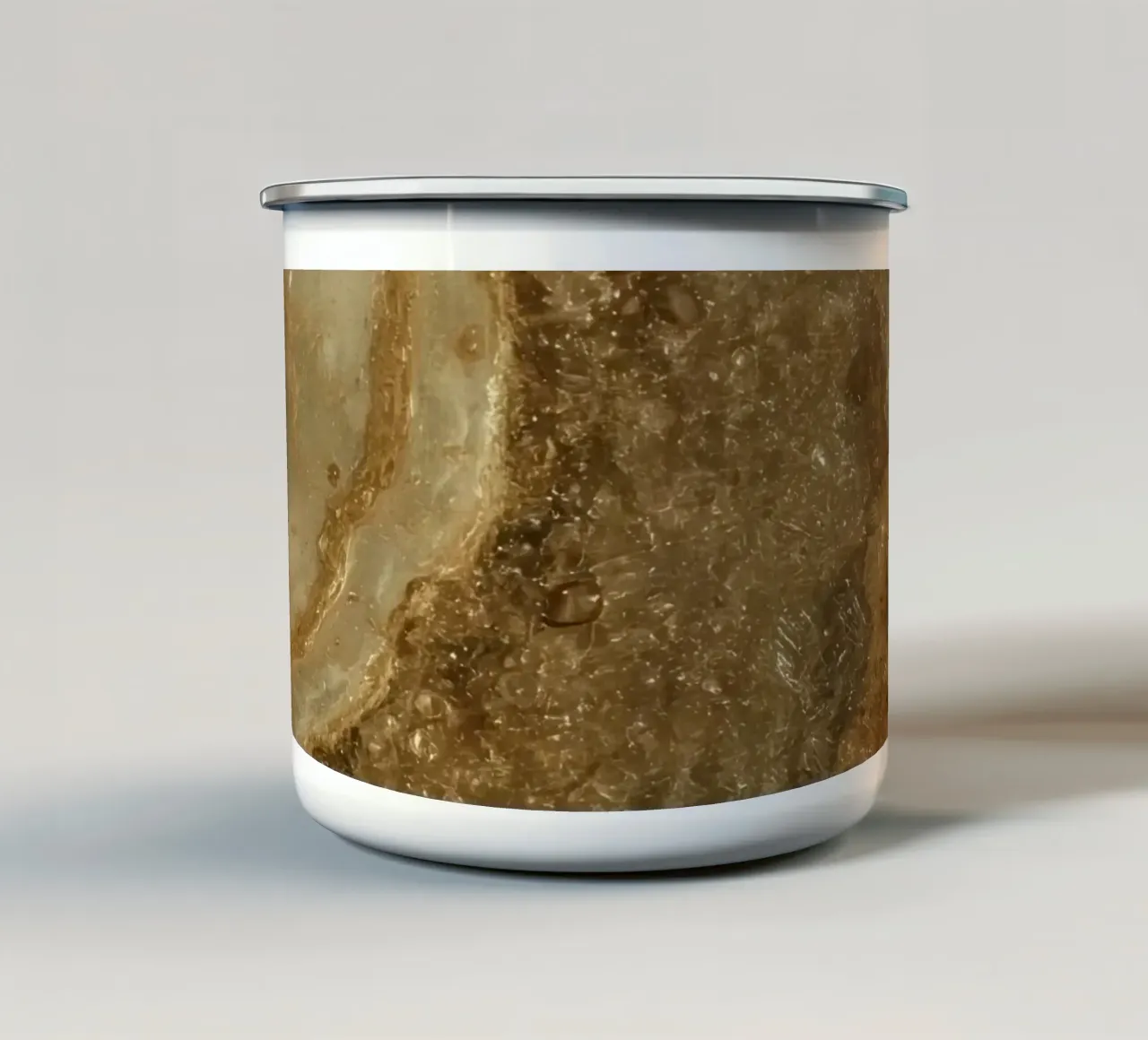 Superficie strutturata marrone e beige con bolle tazza in smalto da DesignDoodle