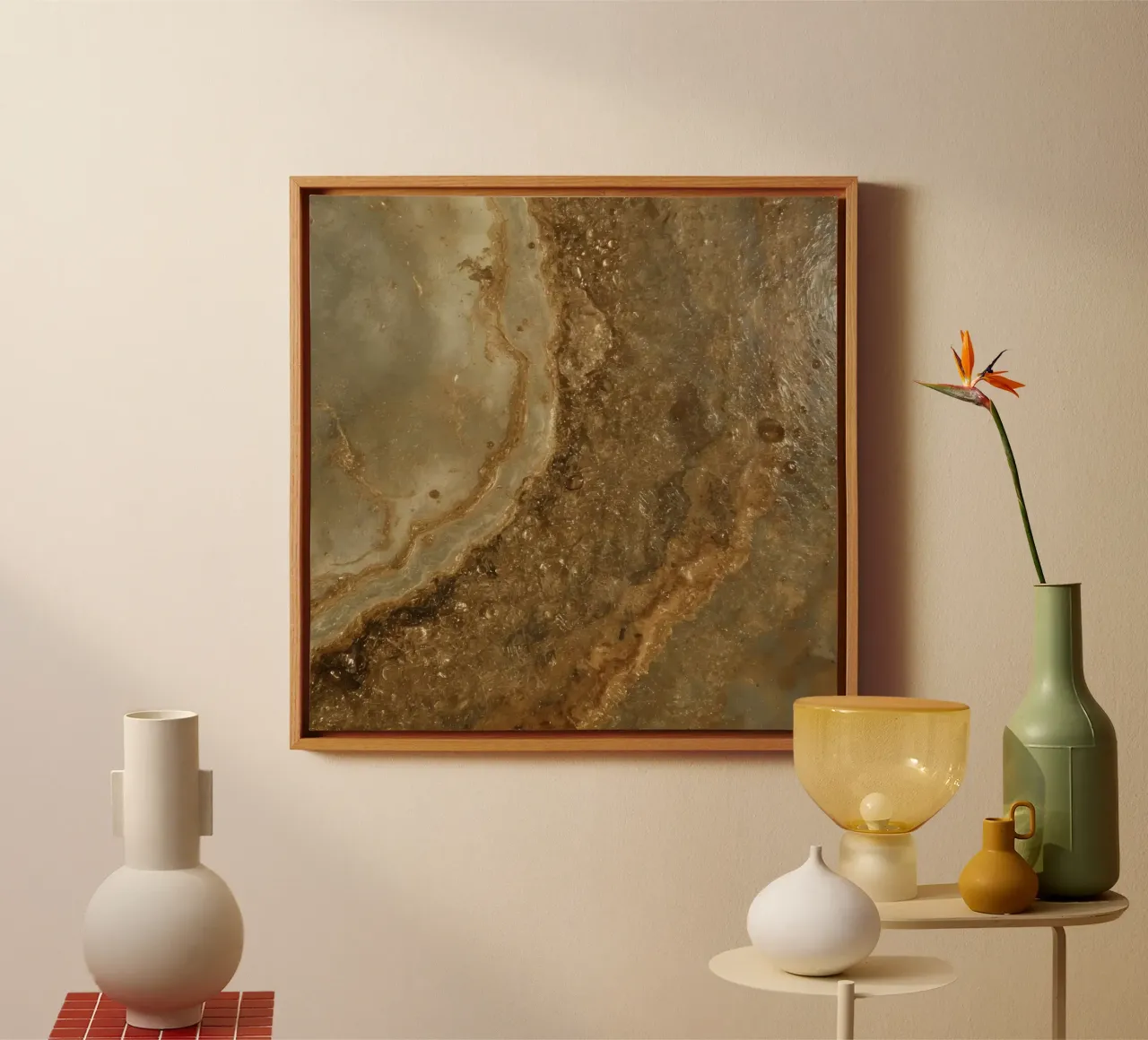 Superficie strutturata marrone e beige con bolle tela con Cornice a cassetta da DesignDoodle
