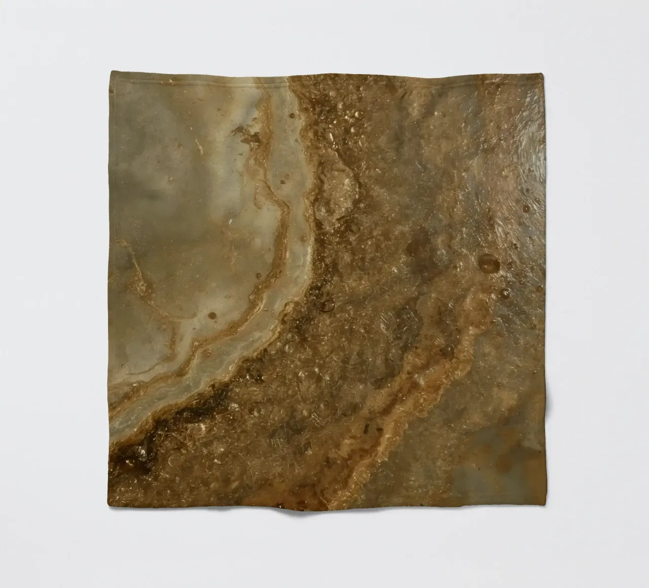 Strukturierte braune und beigefarbene Oberfläche mit Luftblasen Fleecedecke von DesignDoodle