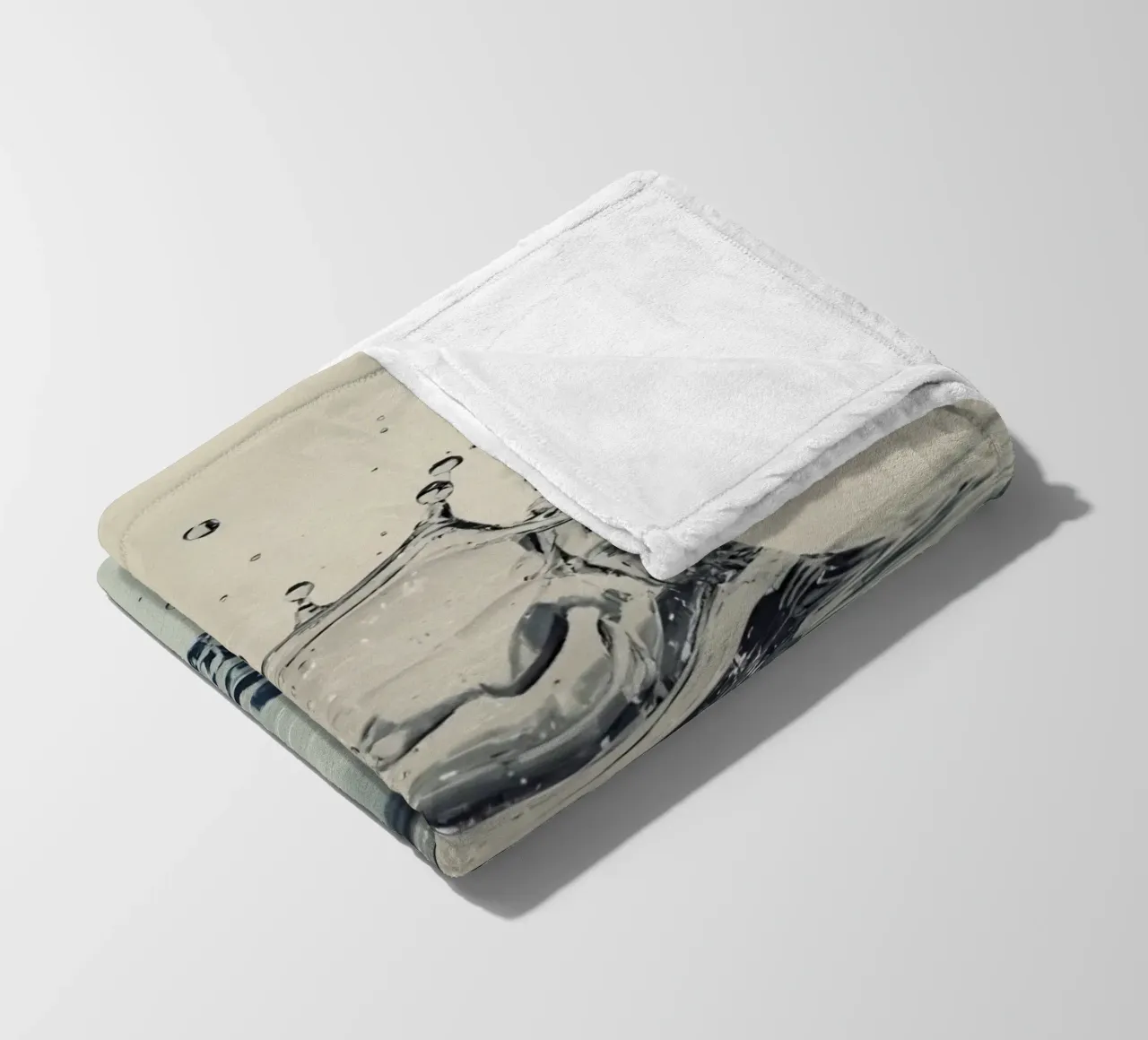 Corona a schizzi d'acqua con riflessi e gocce coperta in pile da DesignDoodle